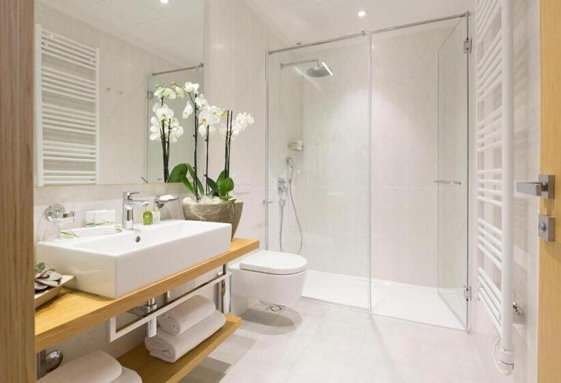 سوییت, Boutique Hotel Museum