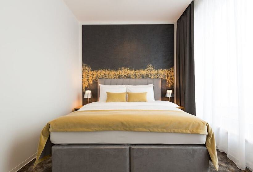 اتاق اجرایی, Boutique Hotel Museum