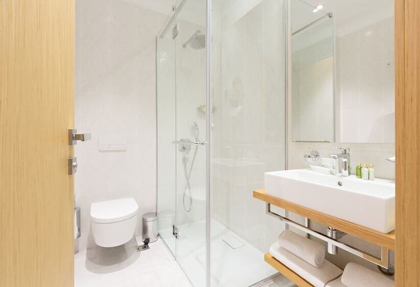 اتاق سوپریور, Boutique Hotel Museum