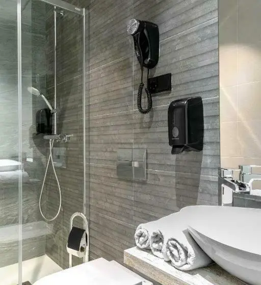 اتاق سوپریور, Hostal Anton Martin