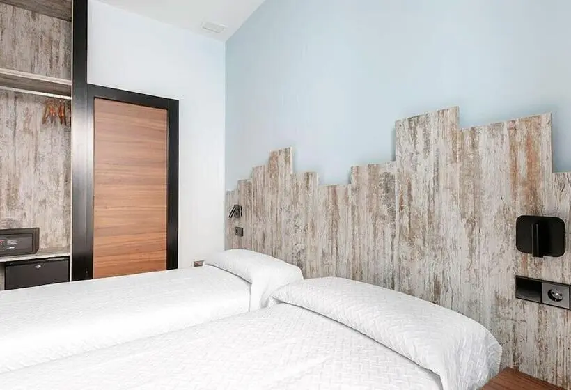 اتاق استاندارد, Hostal Anton Martin