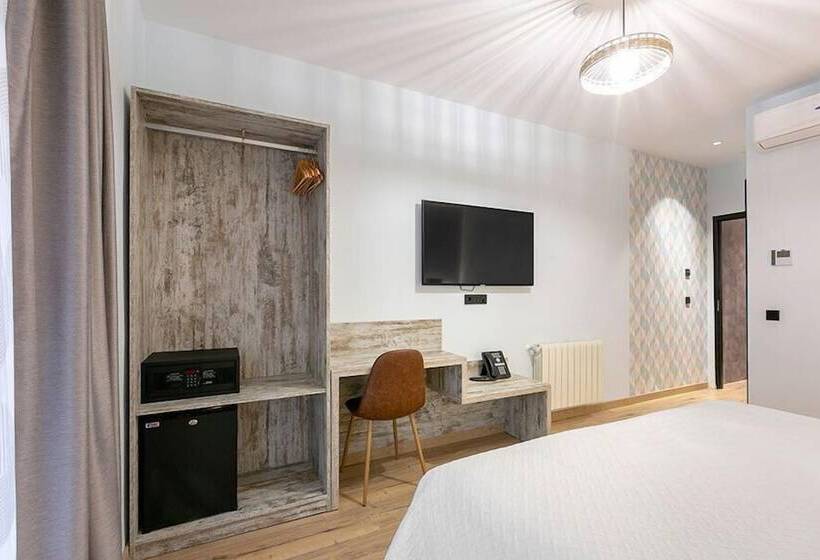 اتاق استاندارد, Hostal Anton Martin