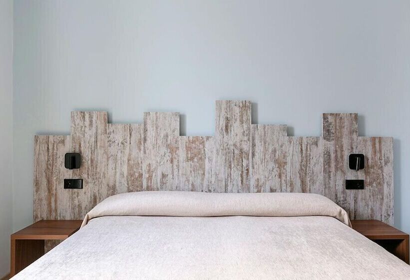 اتاق استاندارد, Hostal Anton Martin