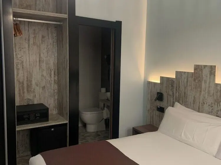 اتاق استاندارد, Hostal Anton Martin