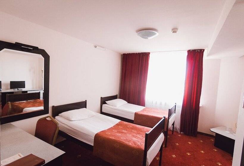 经济房, Amaks Safar