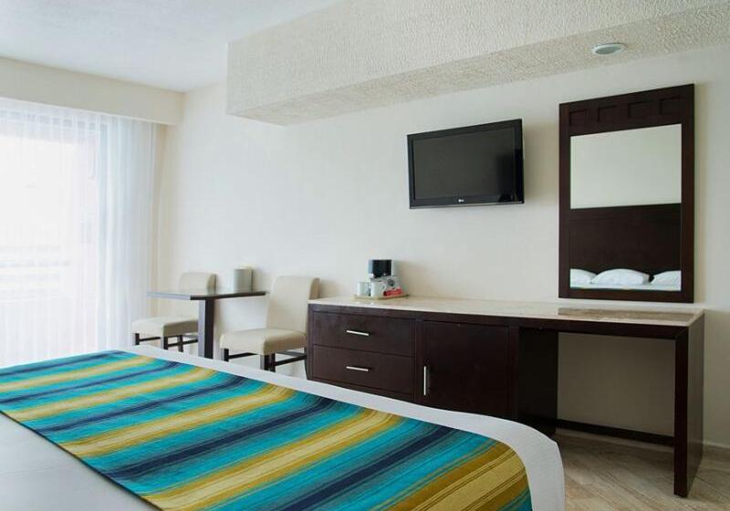 스탠다드 룸 킹사이즈 침대, Crown Paradise Club Cancun All Inclusive