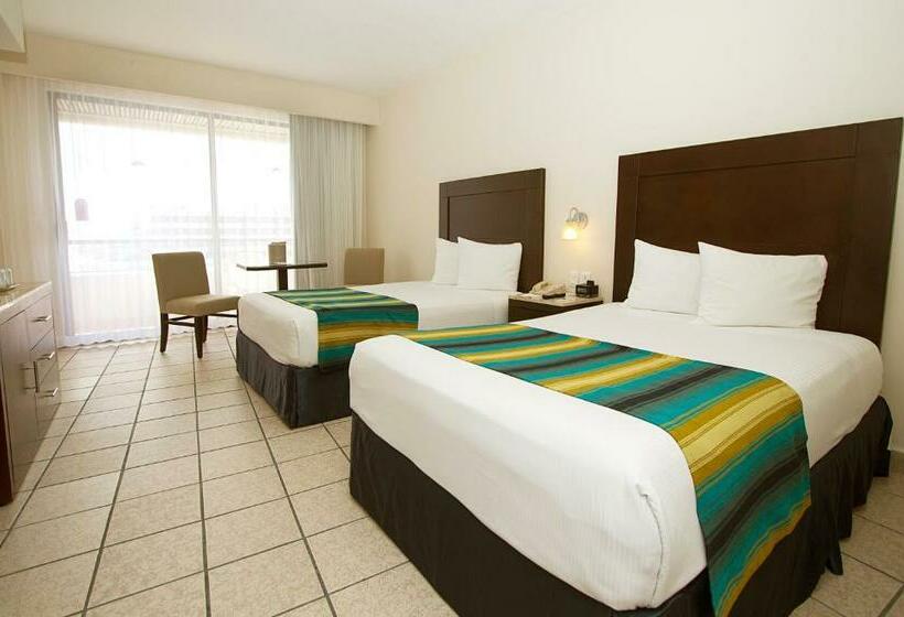 스탠다드 룸 킹사이즈 침대, Crown Paradise Club Cancun All Inclusive