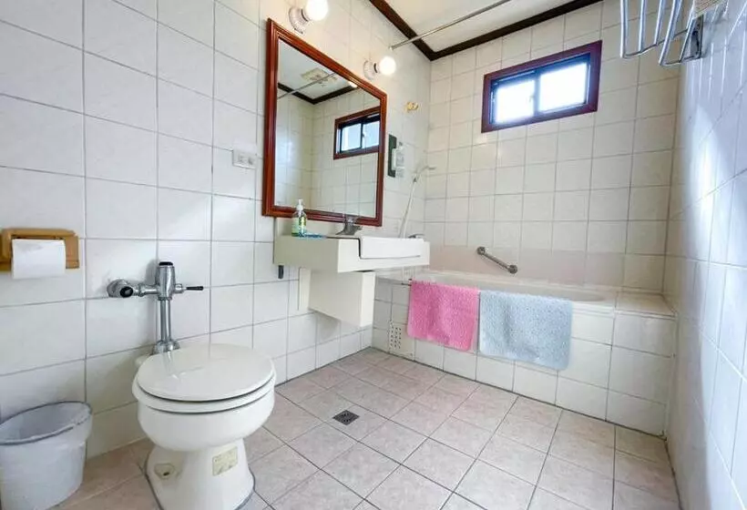 اتاق استاندارد چهار تخته, Guide Hotel Changhua Jhongjheng