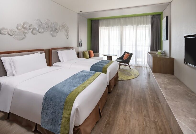 Номер Premium Вид на Бассейн, Holiday Inn Resort Sanya Bay, An Ihg