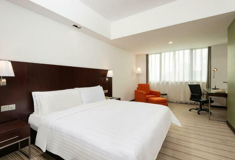 Büyük Çift Kişilik Yataklı Standart Oda, Holiday Inn Shanghai Vista, An Ihg