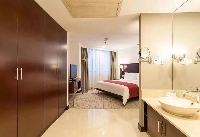 اتاق استاندارد با تخت بزرگ, Holiday Inn Shanghai Vista, An Ihg