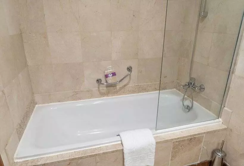 سوییت جونیور, IC Hotels Airport