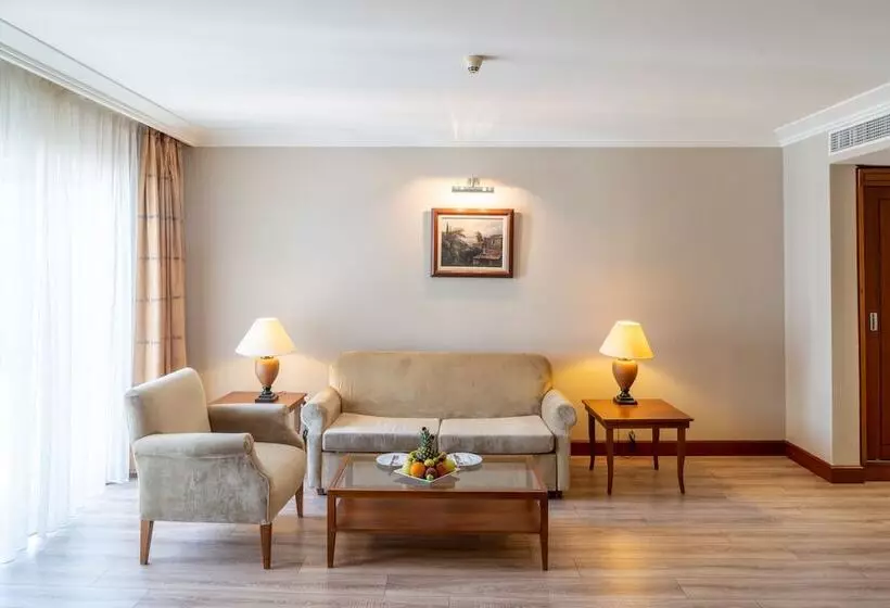 سوییت جونیور, IC Hotels Airport