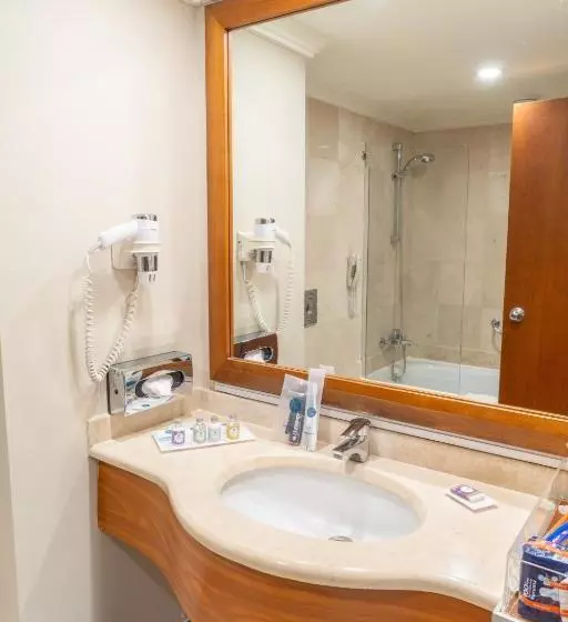 اتاق استاندارد یک نفره, IC Hotels Airport