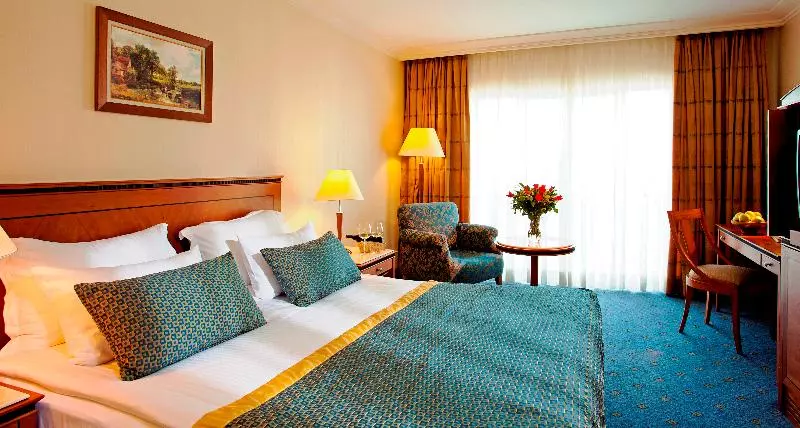 اتاق استاندارد یک نفره, IC Hotels Airport