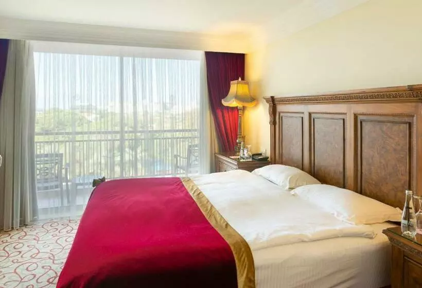 سوئیت پرزیدنت, IC Hotels Green Palace