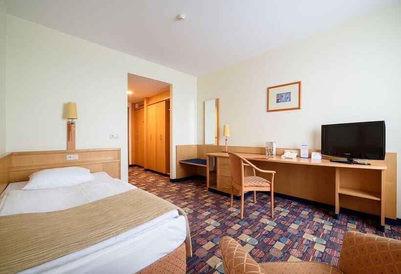 חדר סטנדרט יחיד, Partner