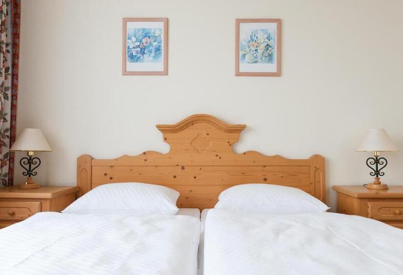 סוויטה אקזקיוטיב, Partner