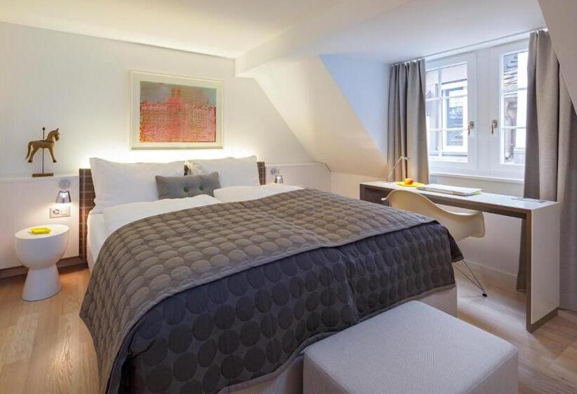 Plus Standard Room, Rössli