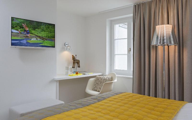 اتاق استاندارد, Rössli