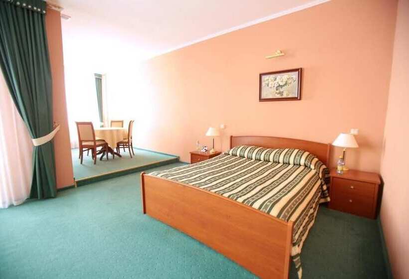 高级大房间, Smolinopark