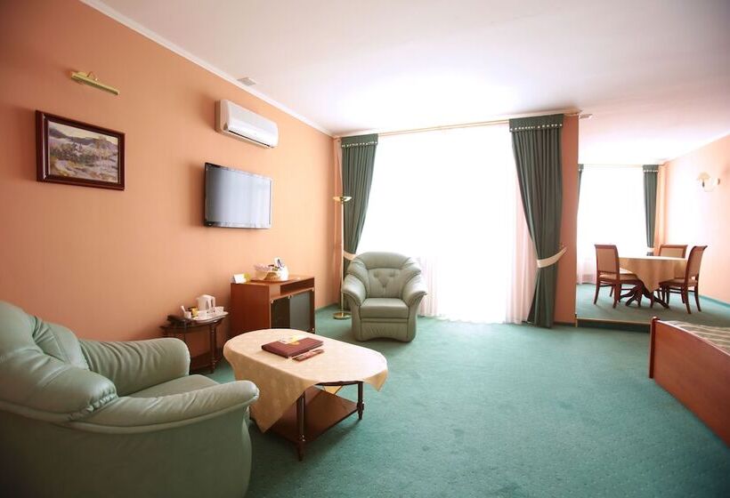 高级大房间, Smolinopark