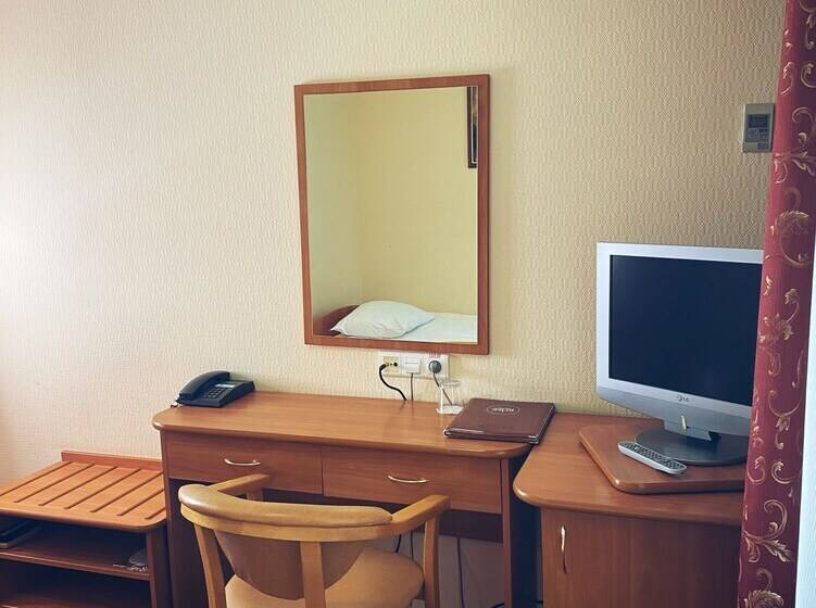 اتاق استاندارد یک نفره, Park Hotel Fili