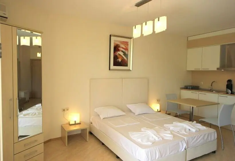 クラシックスタジオ, Menada Grand Resort Apartments