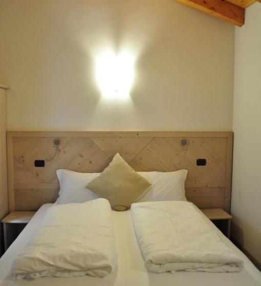 חדר סטנדרט, Ai Vellutai