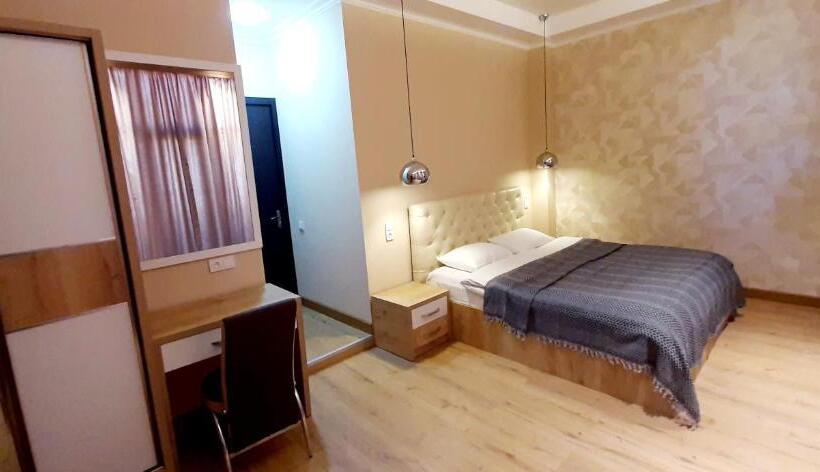 Habitación Triple Comfort, Happy Stay