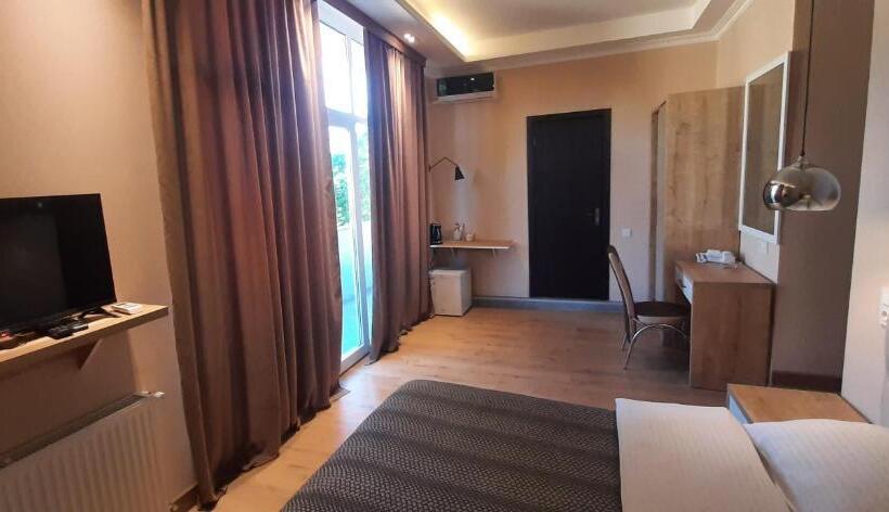 Habitación Triple Comfort, Happy Stay