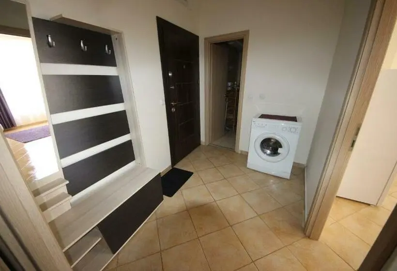 プールの見える１ベッドルームアパートメント, Menada Negresco Apartments