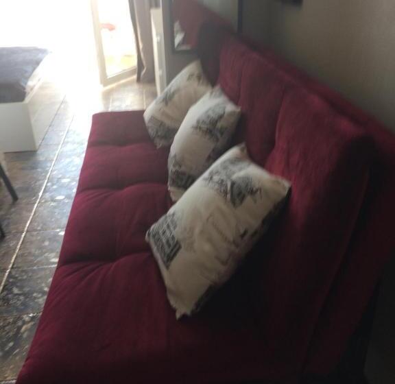 استودیوی استاندارد با چشم‌انداز دریا, Orbi Residence Design Studio