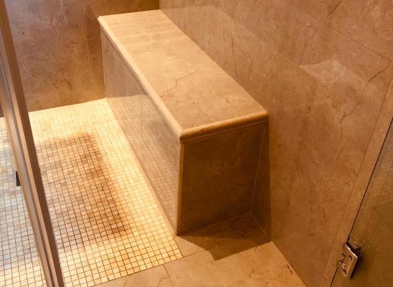 高级套房, 27a On Angus