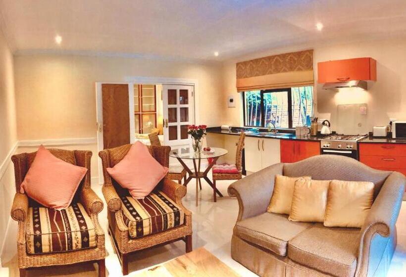 高级套房, 27a On Angus