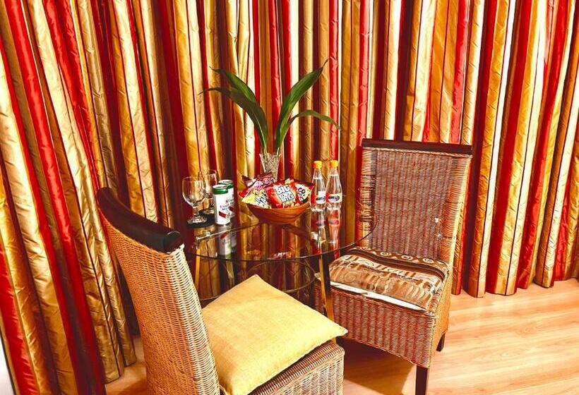 Standard room with outdoor bath, 27a On Angus