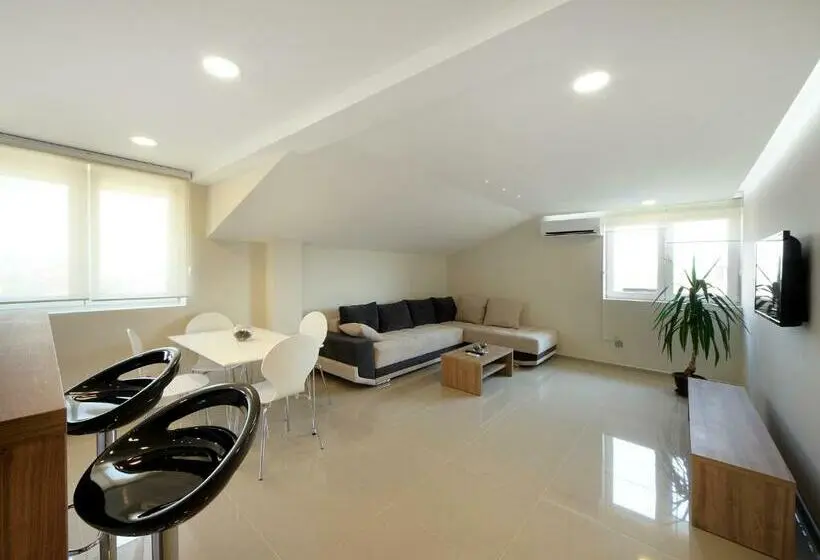 آپارتمان 1 خوابه, Agent Lux Apartments