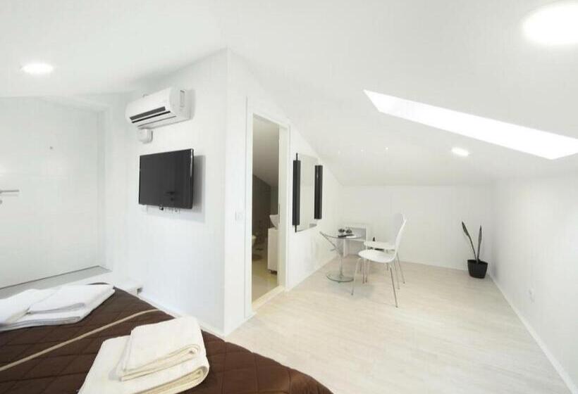 اتاق استاندارد, Agent Lux Apartments