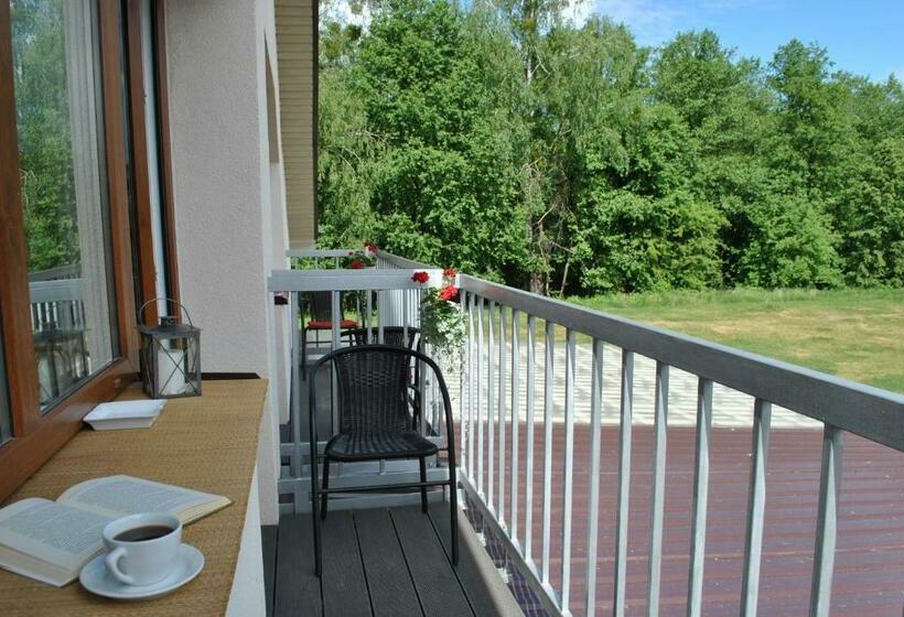 آپارتمان 1 خوابه با بالکن, Family House