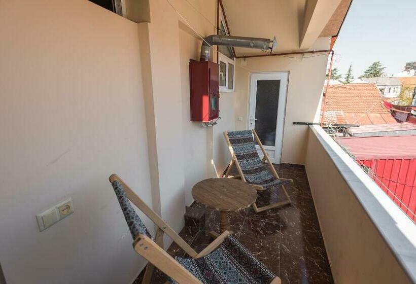 اتاق استاندارد با سرویس بهداشتی مشترک, Guesthouse Gorgasali 57