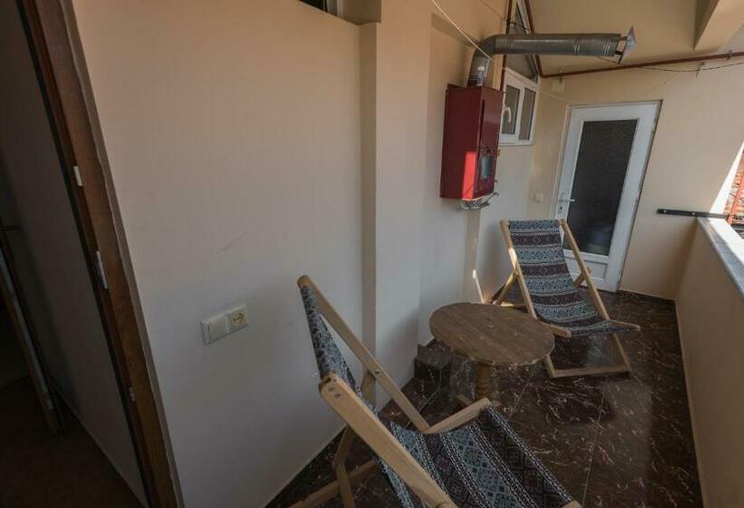 اتاق استاندارد با سرویس بهداشتی مشترک, Guesthouse Gorgasali 57