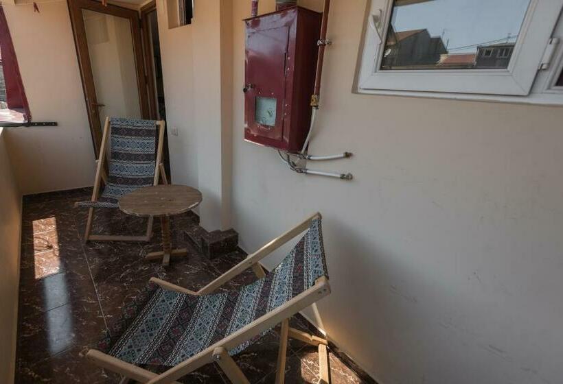 اتاق استاندارد با سرویس بهداشتی مشترک, Guesthouse Gorgasali 57