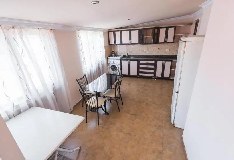 اتاق استاندارد با سرویس بهداشتی مشترک, Guesthouse Gorgasali 57