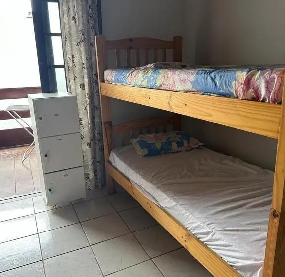 ルームシェアのワンベッド, Hostel Bike Point Caraguatatuba