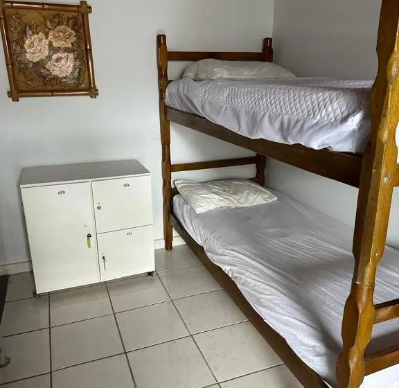 ルームシェアのワンベッド, Hostel Bike Point Caraguatatuba
