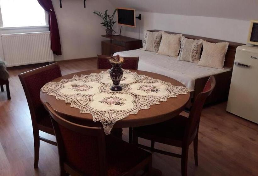 اتاق استاندارد چهار تخته, Pension Skalka