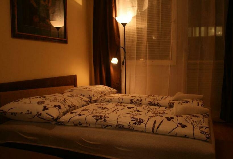 1 Schlafzimmer Apartment, Royal Studio Apartment