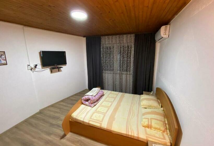 آپارتمان 1 خوابه, Zani Hostel