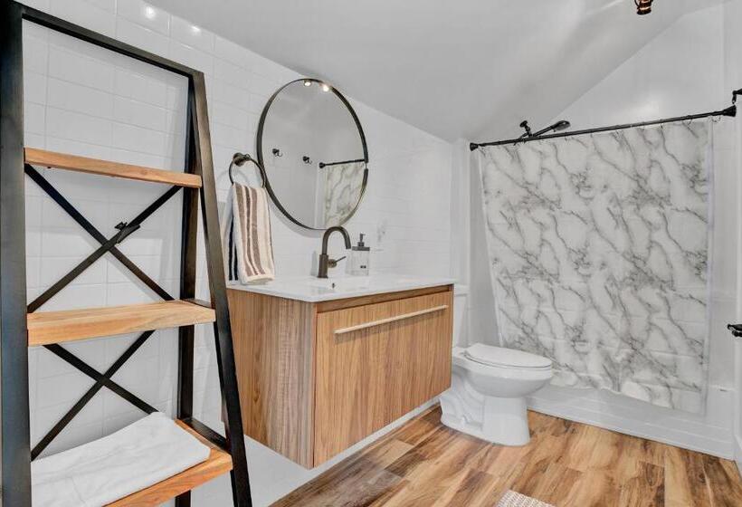 Люкс Повышенной Комфортности, Chimney Hill Estate Inn