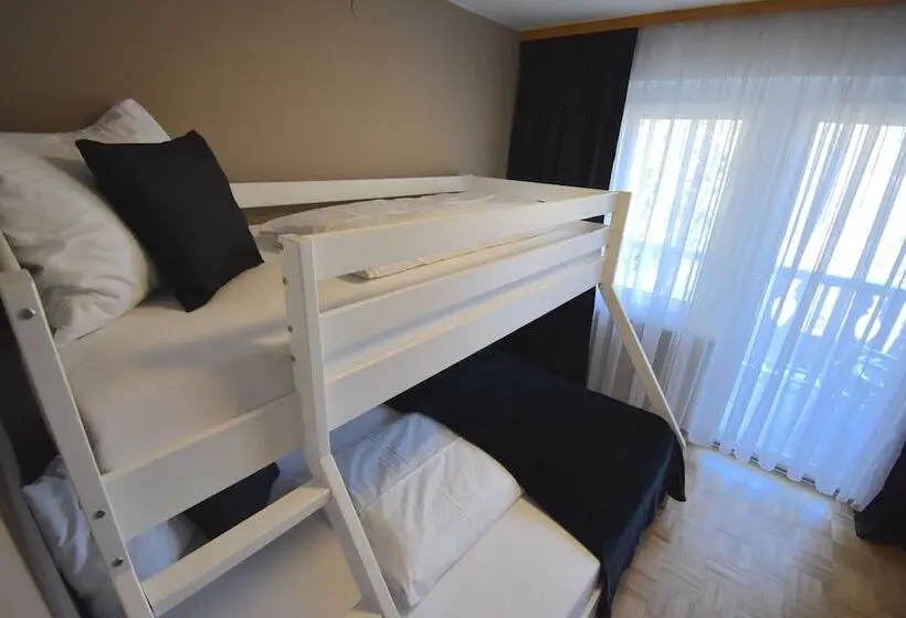 Deluxe-huone Parveke, Rooms & Amoria Spa For Adults Only   Hotel Jägerhof Wörthersee
